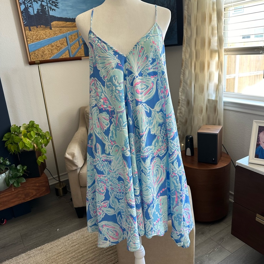Lilly Pulitzer EUC Size Medium Slip Midi Dress with Shell Pattern